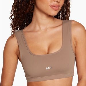 Set Active Box Dip Bra in Dugout Tan – Size M